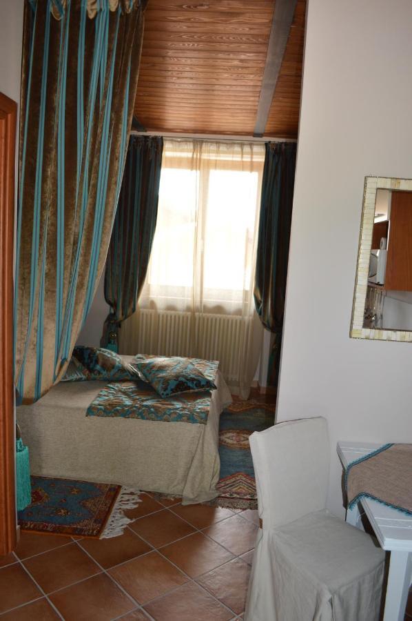 La Corte Di Langa Guest House Albaretto della Torre Стая снимка